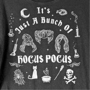 Disney Hocus Pocus Small Graphic T Shirt Focus Pocus Halloween Witch Tee